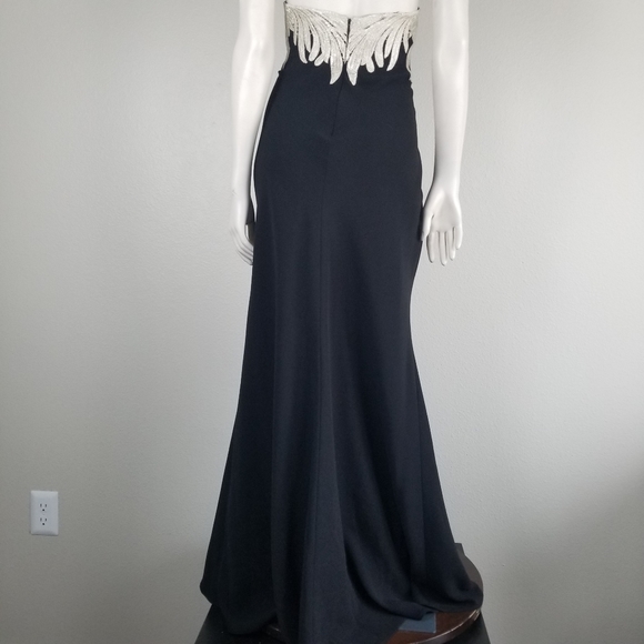 Carmen Marc Valvo Luxury Embroidered Wings Black Halter Maxi Gown Size 14 - Picture 9 of 12